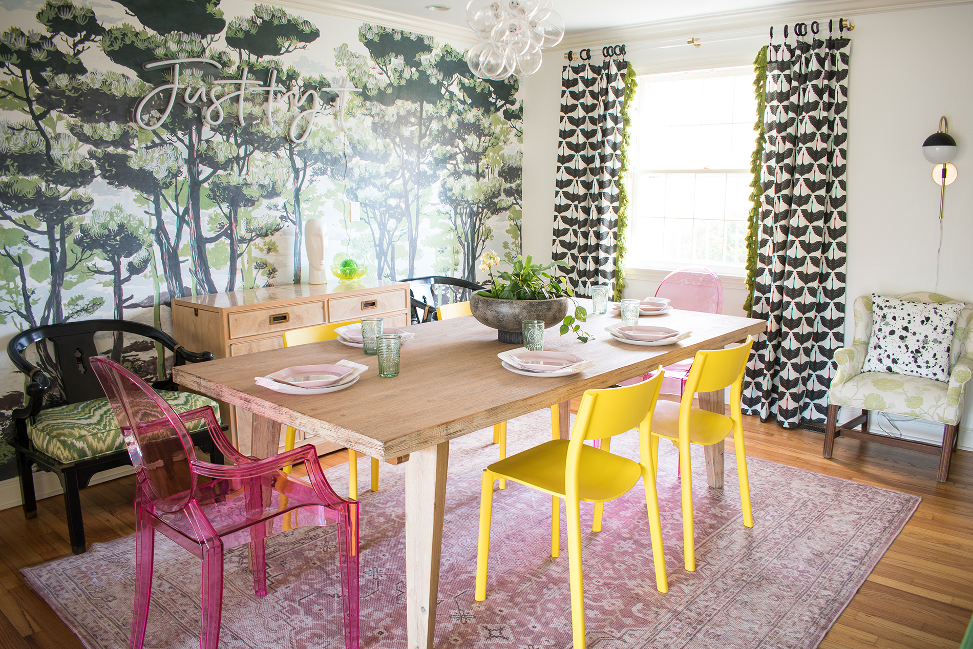 Image of Charlotte (Martin) Smith's dining room