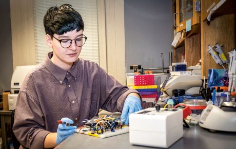 Image of Cel Welch in a lab.